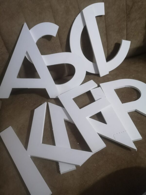 lettrage logo forex pvc larache maroc lettrage pvc entierement personnalise deco murale (2)